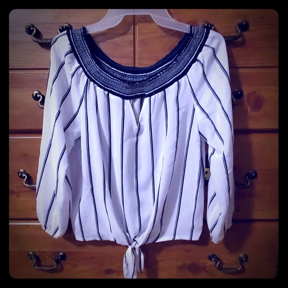 NB Smock Neck Tie front top